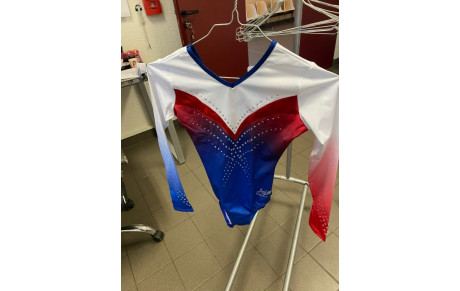 A VENDRE JUSTAUCORPS - 40 % JAMAIS PORTES